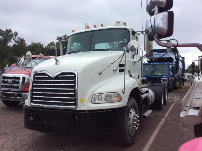 2015 MACK PINNACLE CXU613 7160468503 2015 MACK PINNACLE CXU613 7160468503