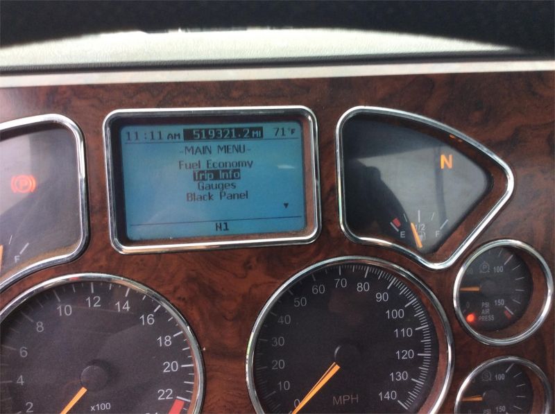 2015 MACK PINNACLE CXU613 7160468595 2015 MACK PINNACLE CXU613 7160468595