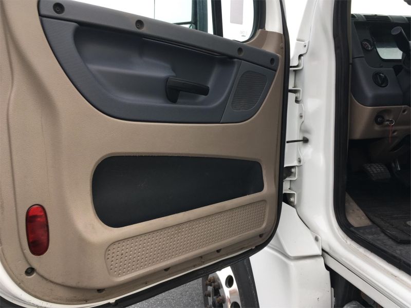 2018 FREIGHTLINER CASCADIA 125 7187628379 2018 FREIGHTLINER CASCADIA 125 7187628379