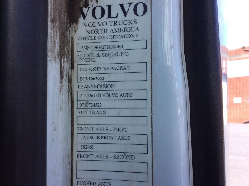 2015 VOLVO VNL64T300 7263125382 2015 VOLVO VNL64T300 7263125382