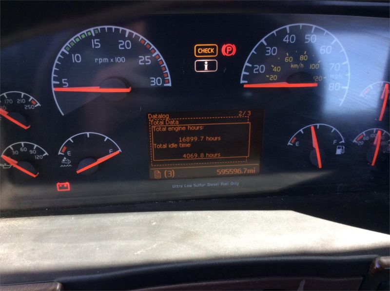 2015 VOLVO VNL64T300 7263125393 2015 VOLVO VNL64T300 7263125393