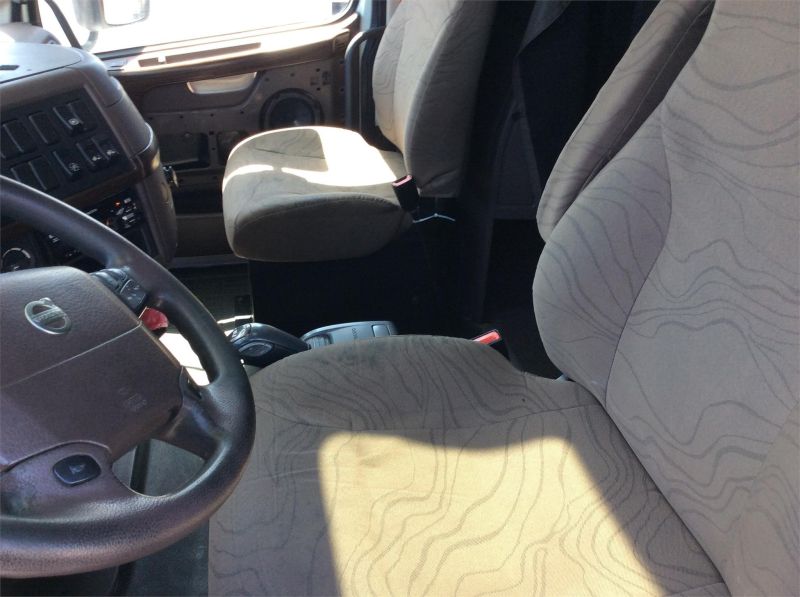 2017 VOLVO VNL64T670 7263126981 2017 VOLVO VNL64T670 7263126981