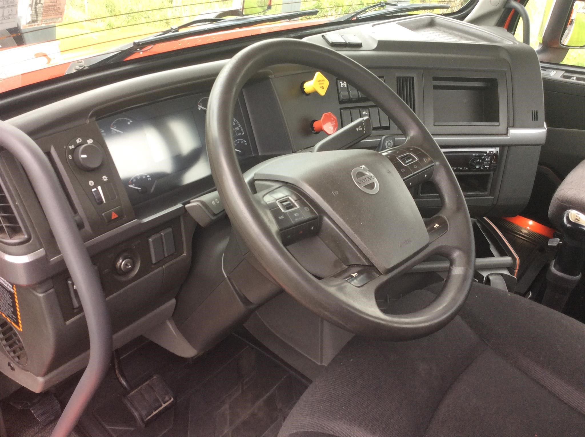 2019 VOLVO VNL64T300 7268098869 2019 VOLVO VNL64T300 7268098869