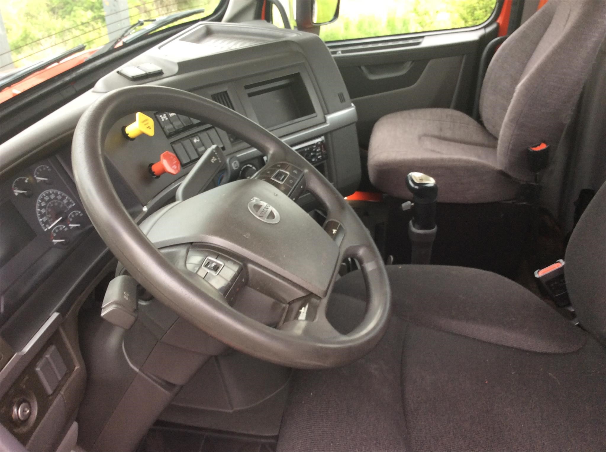 2019 VOLVO VNL64T300 7269755129 2019 VOLVO VNL64T300 7269755129