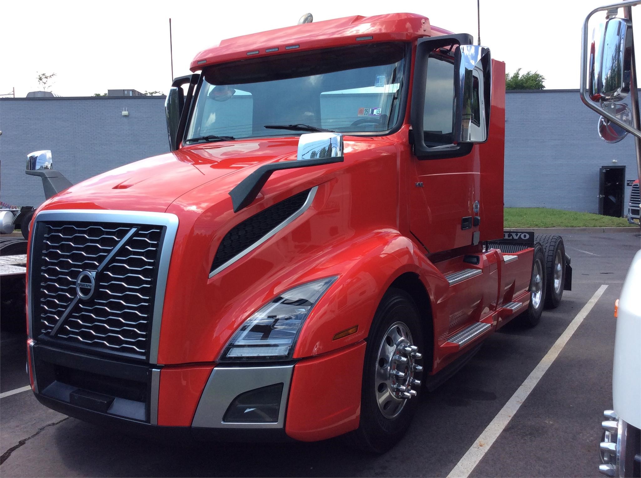 2019 VOLVO VNL64T300 7273889351 2019 VOLVO VNL64T300 7273889351