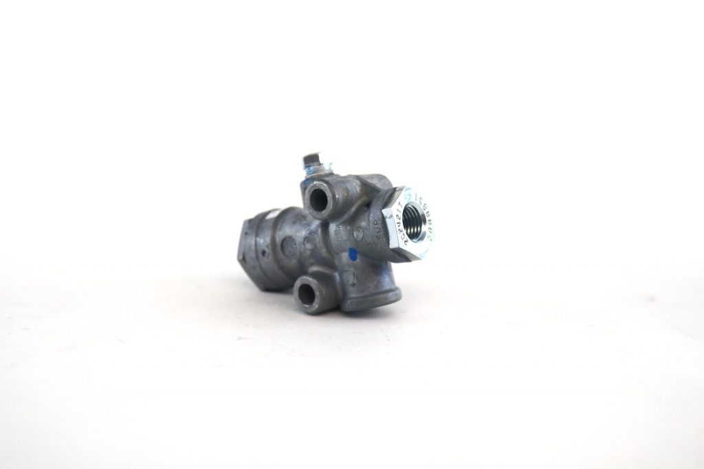 Bendix 800073 Bendix RV3 Pressure Reducing Valve 800073 - Bergey's Truck Centers ...