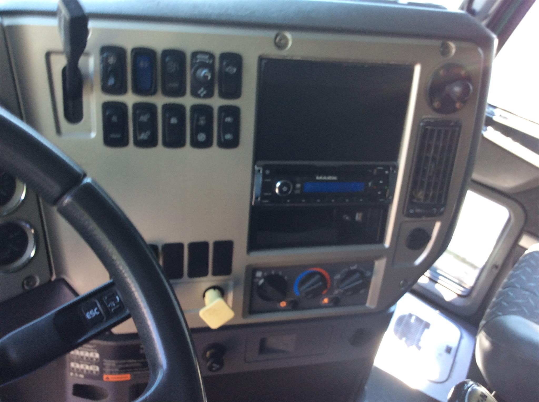 2014 MACK PINNACLE CXU613 7276805275 2014 MACK PINNACLE CXU613 7276805275