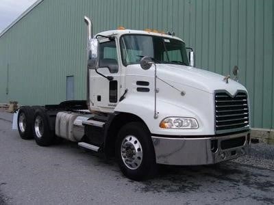 2016 MACK PINNACLE CXU613 8011810578 2016 MACK PINNACLE CXU613 8011810578