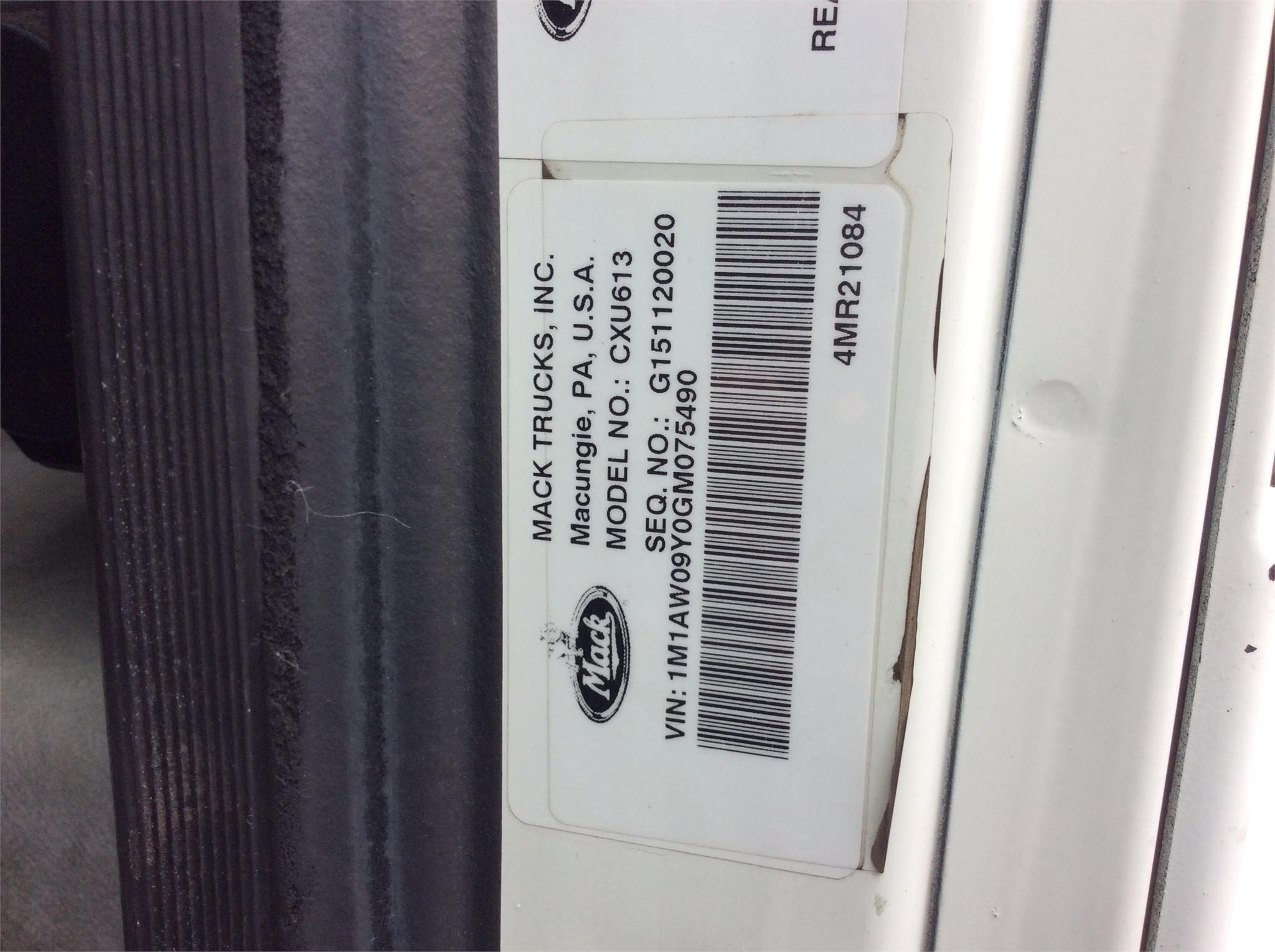 2016 MACK PINNACLE CXU613 8013082469 2016 MACK PINNACLE CXU613 8013082469