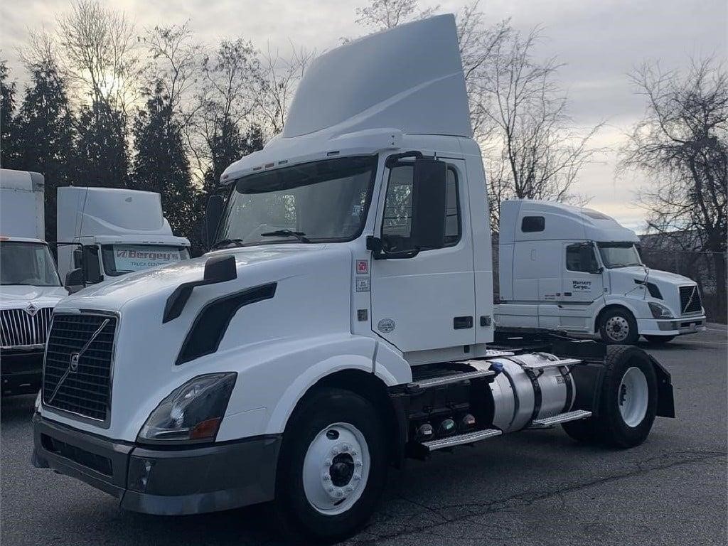 2012 VOLVO VNL42T300 8025710902 2012 VOLVO VNL42T300 8025710902