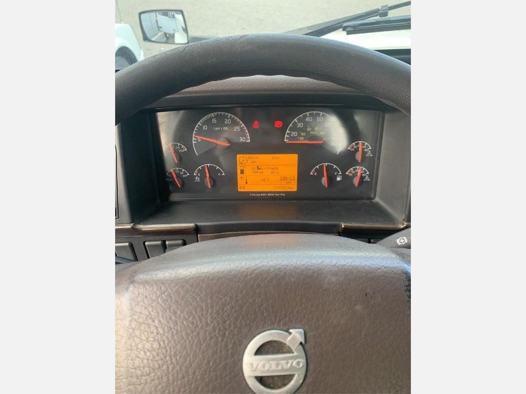 2012 VOLVO VNL42T300 8025710905 2012 VOLVO VNL42T300 8025710905