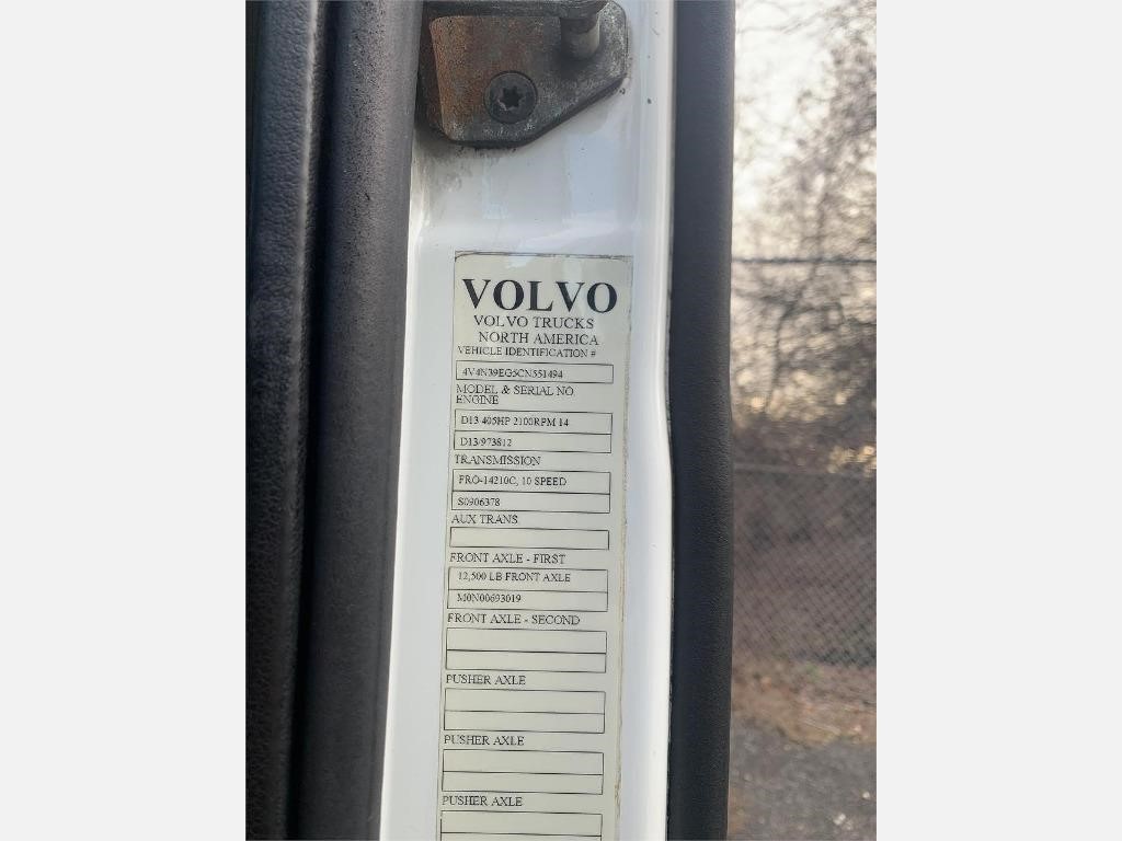 2012 VOLVO VNL42T300 8025710908 2012 VOLVO VNL42T300 8025710908