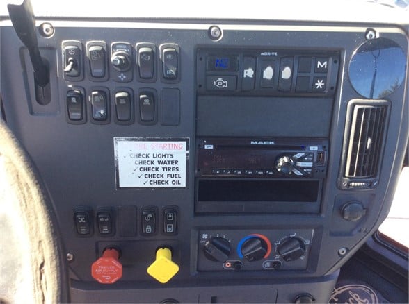 Year,Manufacturer,Model 7 Year,Manufacturer,Model 7