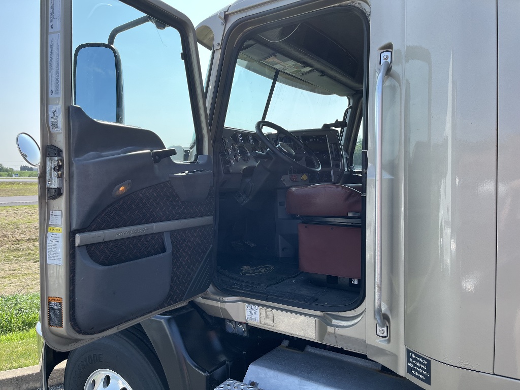 Year,Manufacturer,Model 12 Year,Manufacturer,Model 12