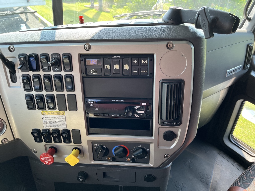 Year,Manufacturer,Model 16 Year,Manufacturer,Model 16