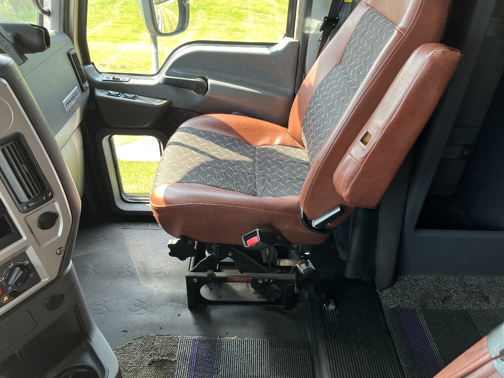 Year,Manufacturer,Model 18 Year,Manufacturer,Model 18