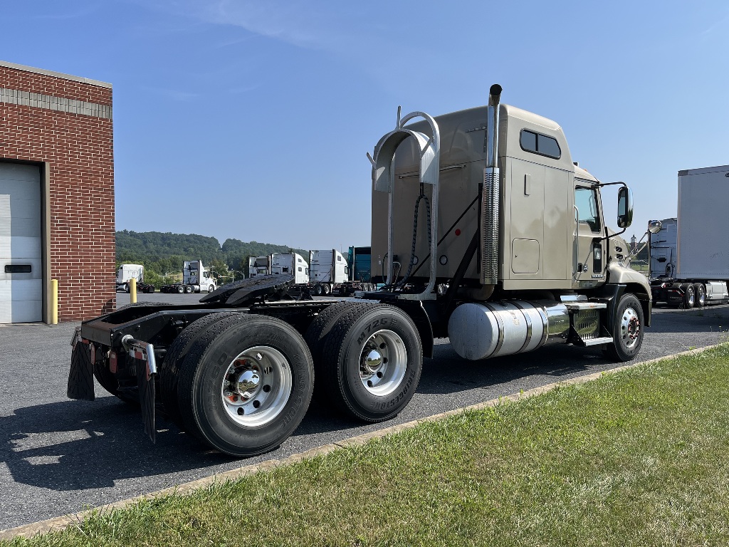 Year,Manufacturer,Model 8 Year,Manufacturer,Model 8