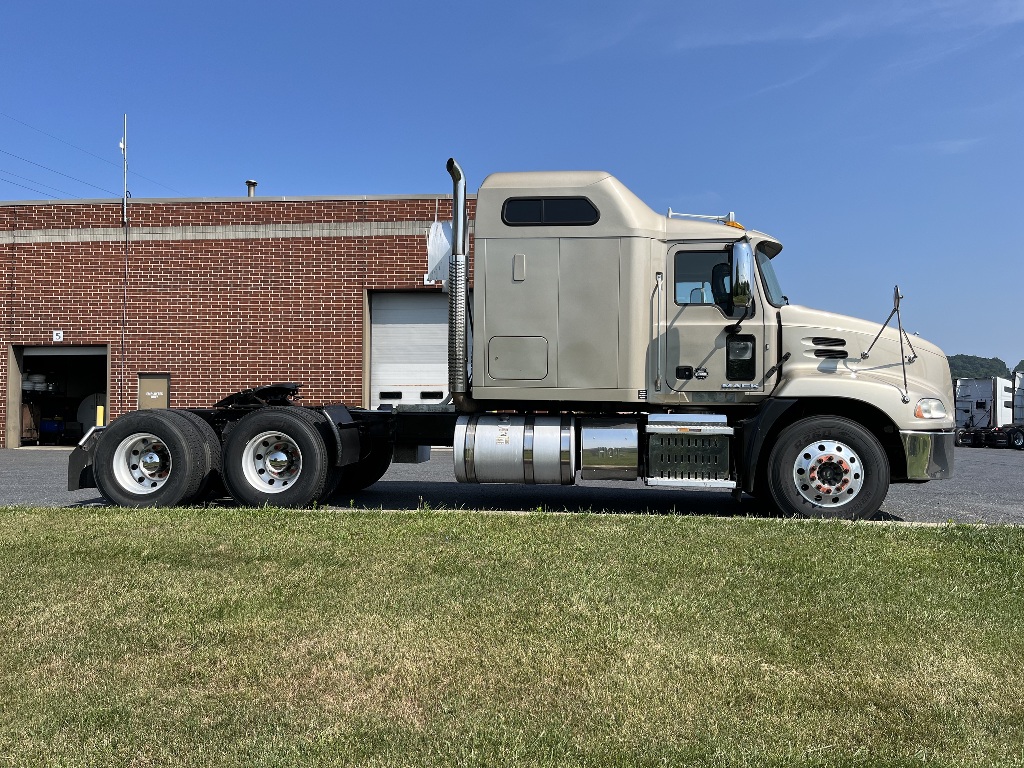 Year,Manufacturer,Model 9 Year,Manufacturer,Model 9