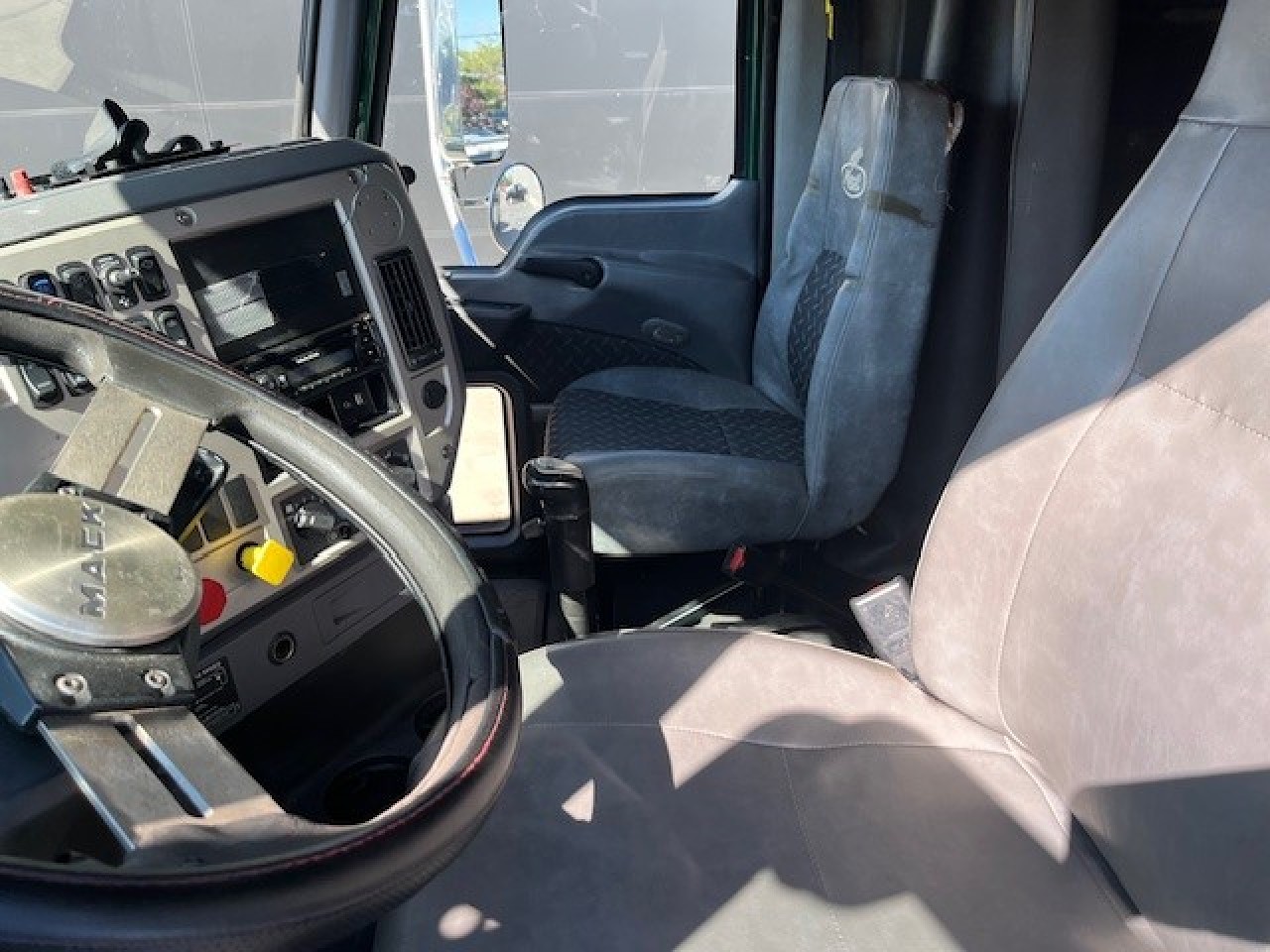 Year,Manufacturer,Model 5 Year,Manufacturer,Model 5