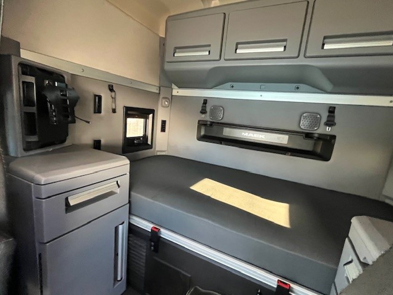 Year,Manufacturer,Model 8 Year,Manufacturer,Model 8