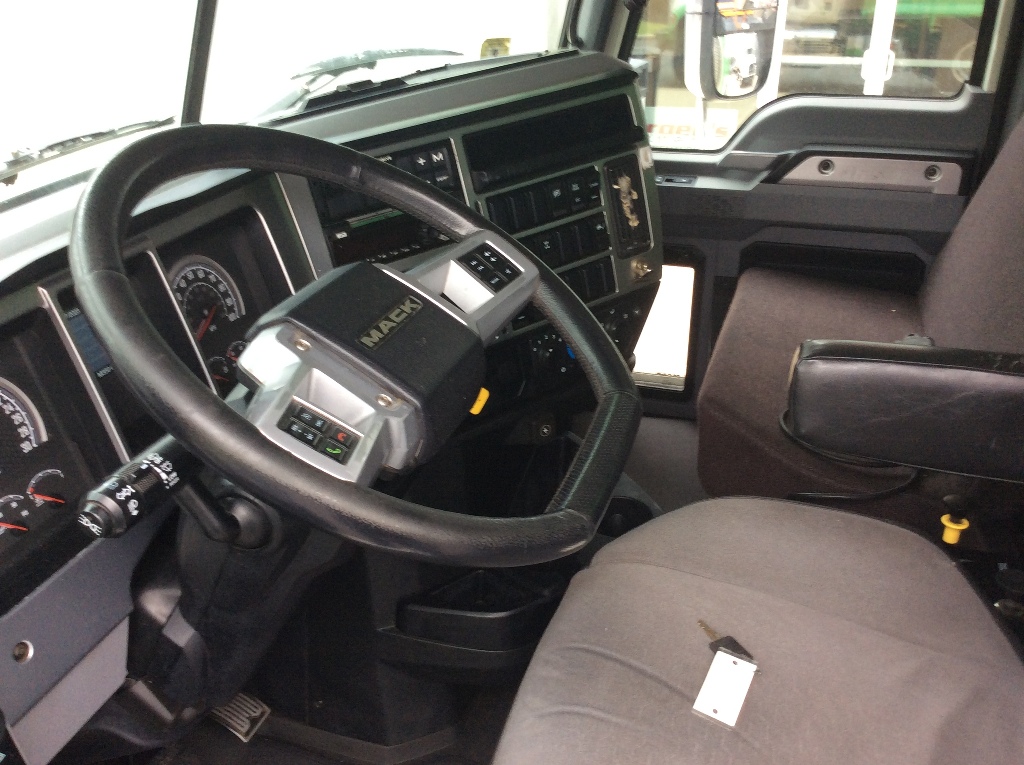 Year,Manufacturer,Model 6 Year,Manufacturer,Model 6