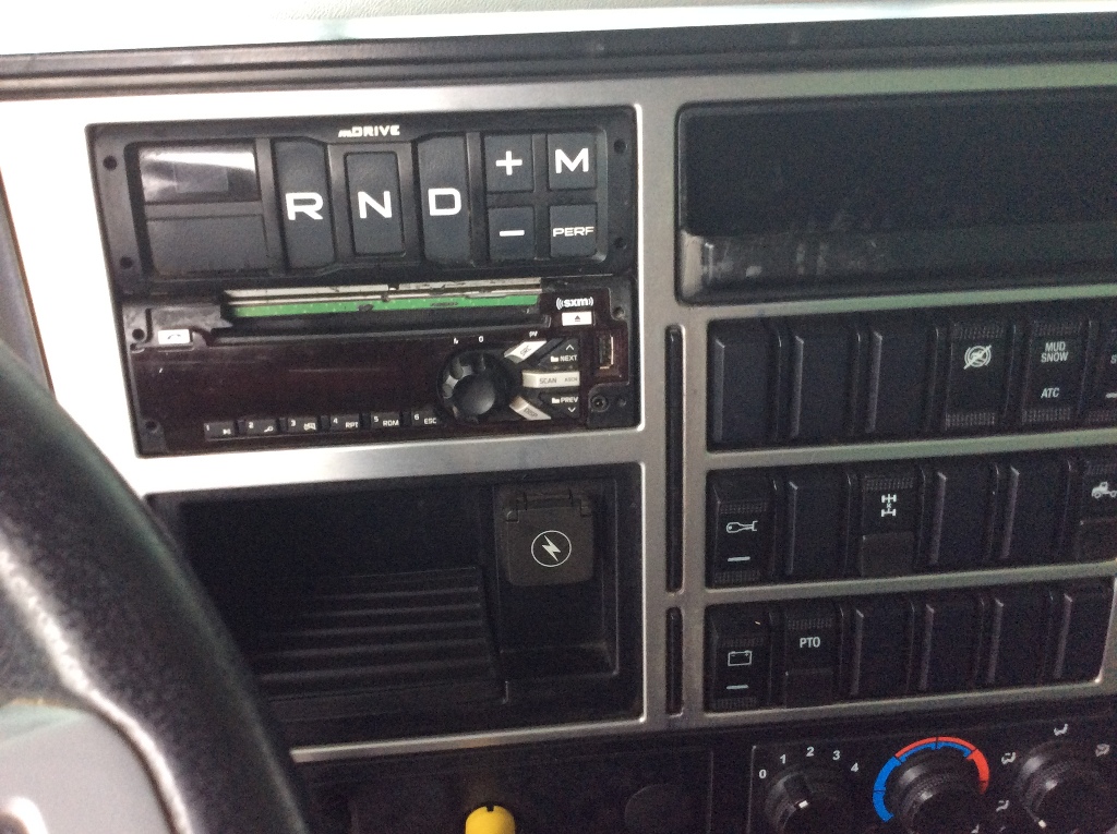 Year,Manufacturer,Model 7 Year,Manufacturer,Model 7