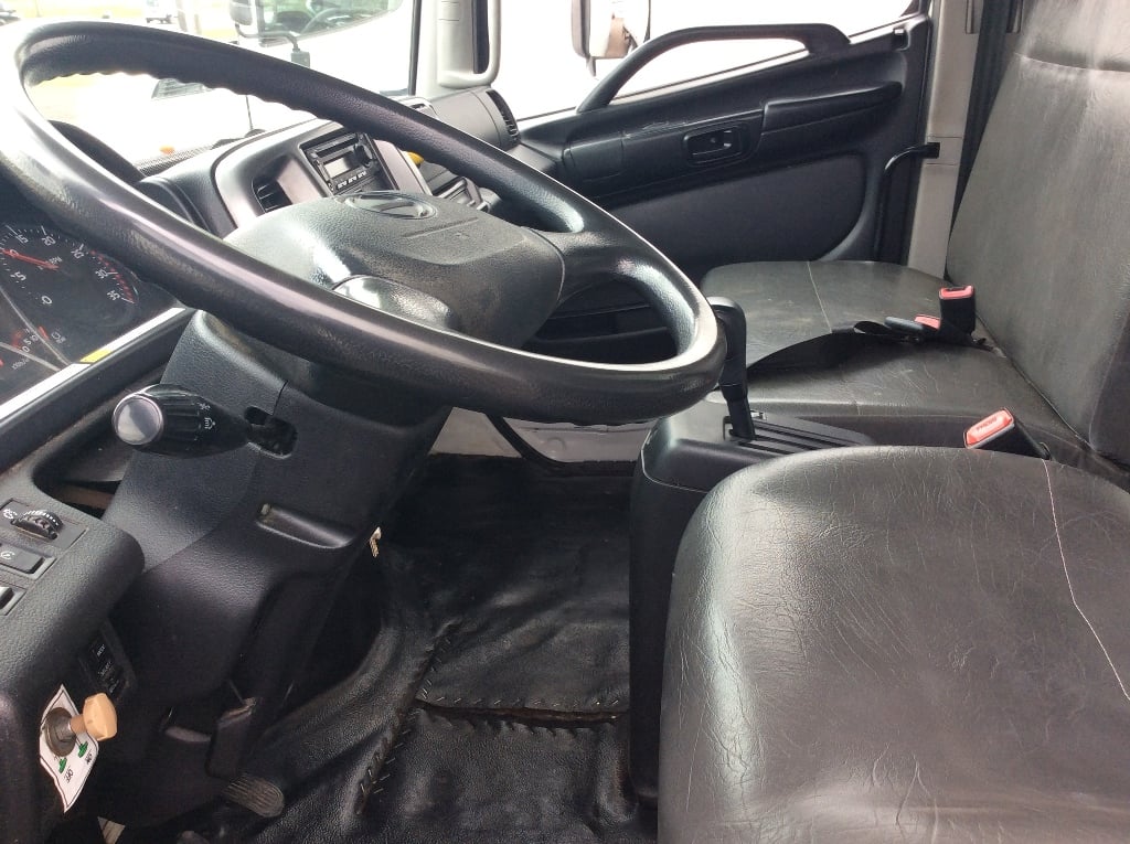 2016 HINO 268A 1001608-11 2016 HINO 268A 1001608-11