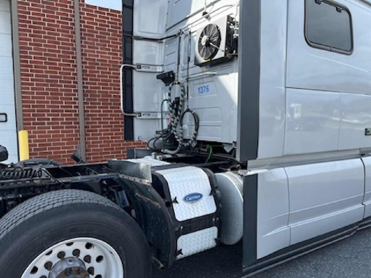 2020 VOLVO VN 1001726-04 2020 VOLVO VN 1001726-04