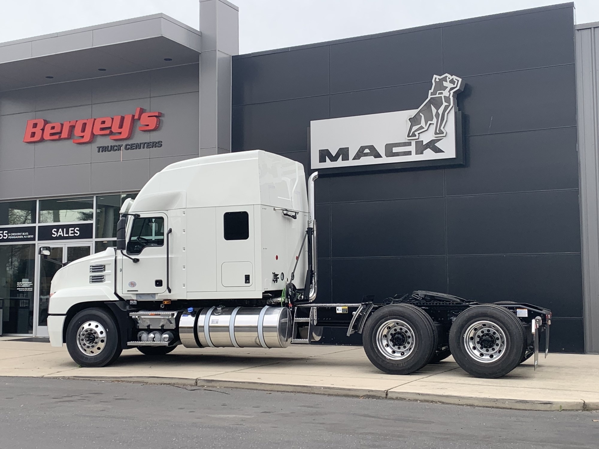 2025 MACK AN64T 1002693-02 2025 MACK AN64T 1002693-02