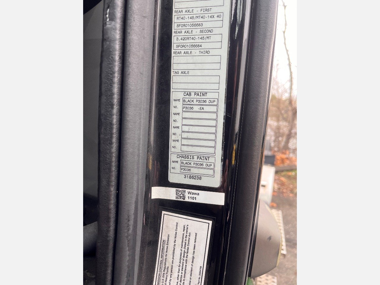 2011 VOLVO VNM64T 1001846-06 2011 VOLVO VNM64T 1001846-06