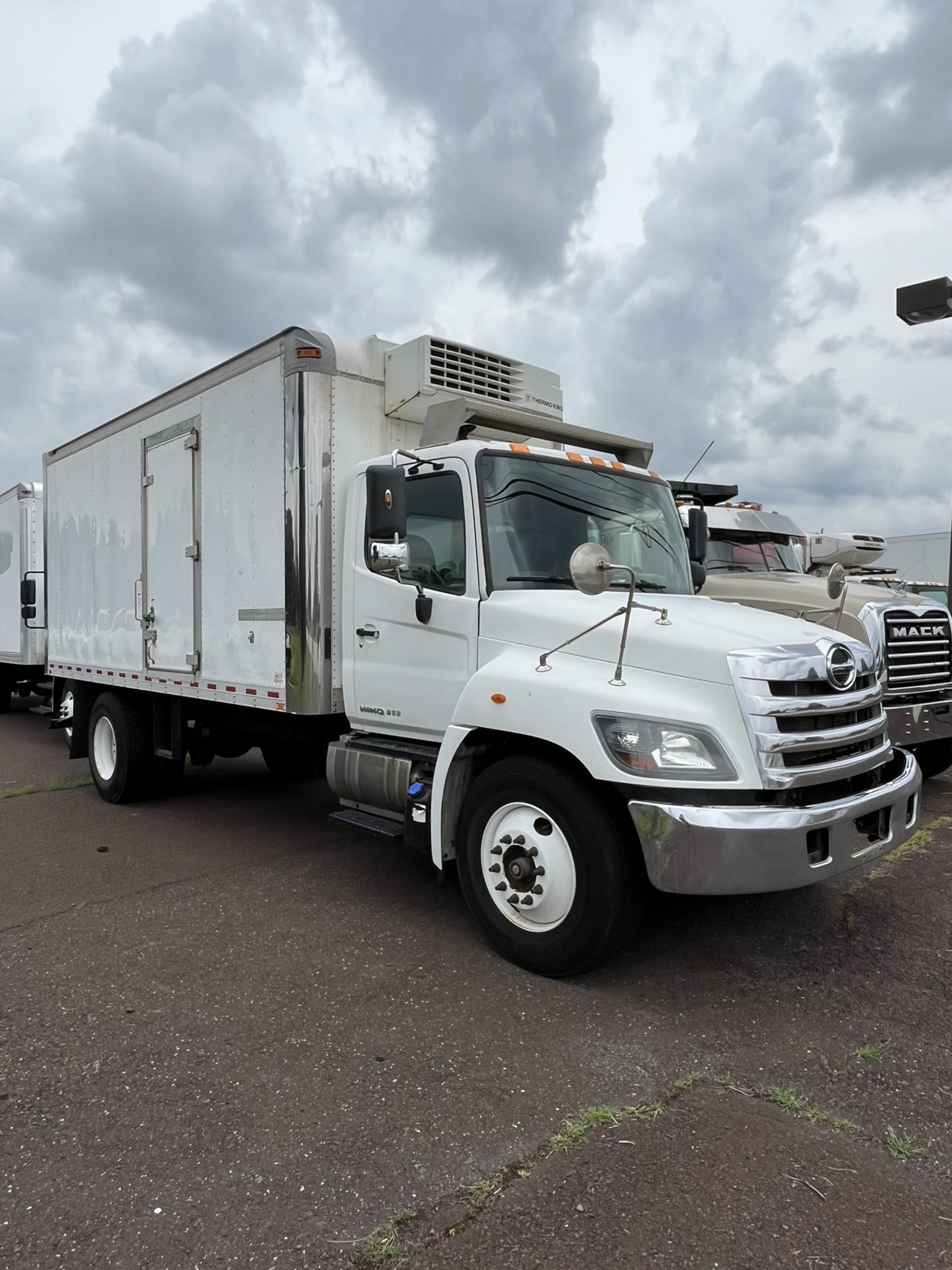 2018 HINO 268A - Bergey's Truck Centers: Medium & Heavy Duty