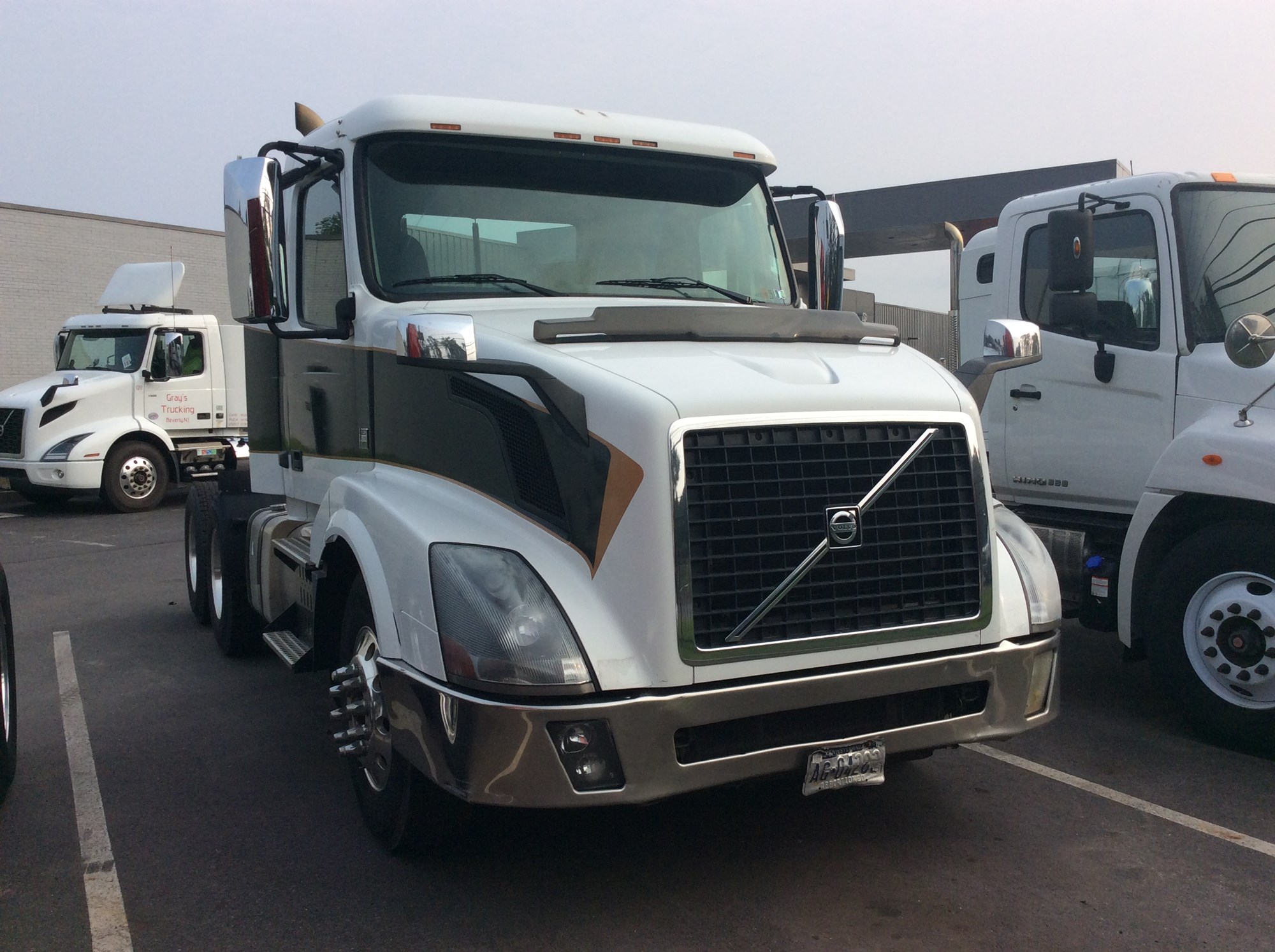 2013 VOLVO VNL64T300 1002946-02 2013 VOLVO VNL64T300 1002946-02