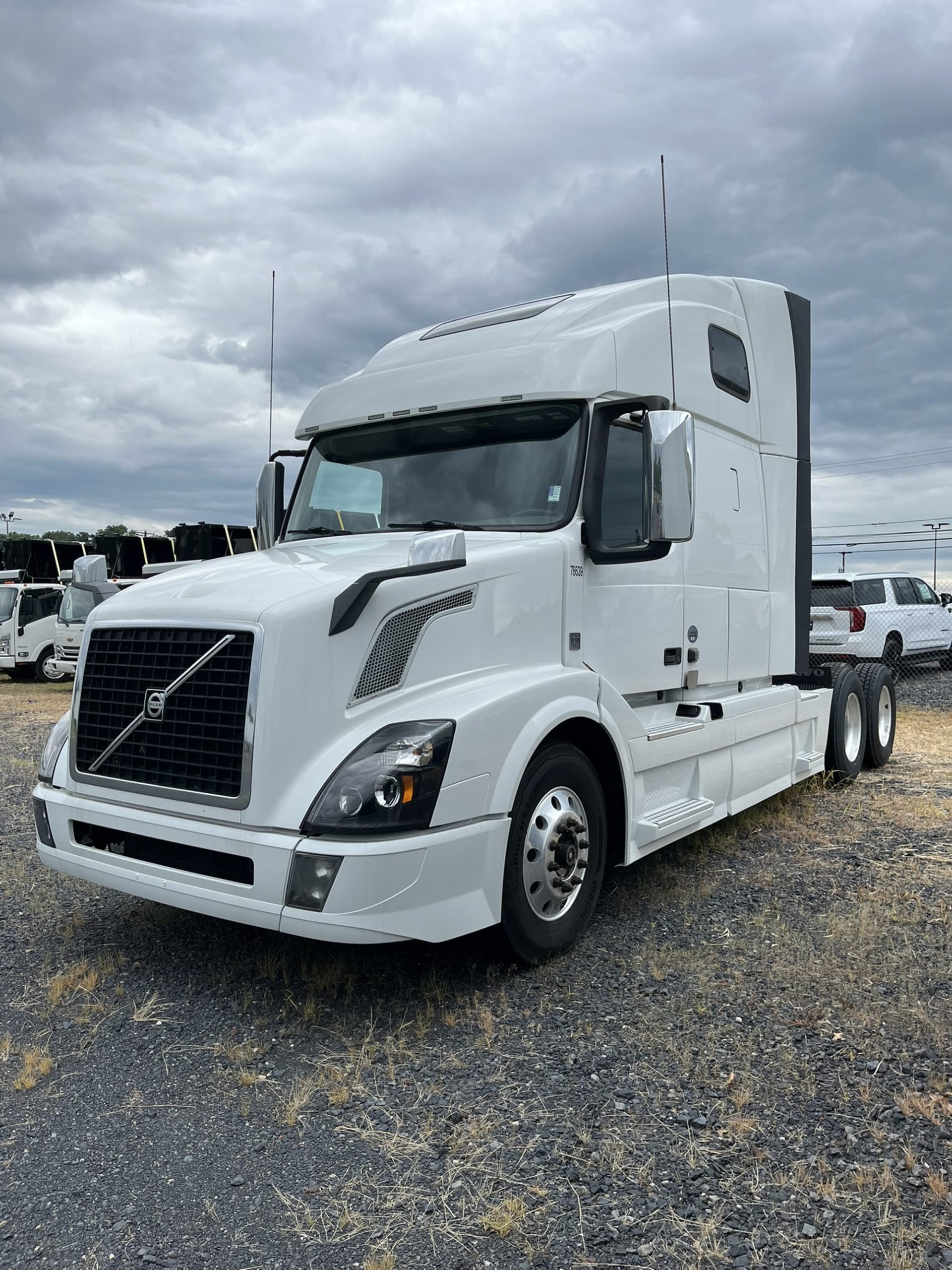2018 VOLVO VNL64T670 1004326-01 2018 VOLVO VNL64T670 1004326-01
