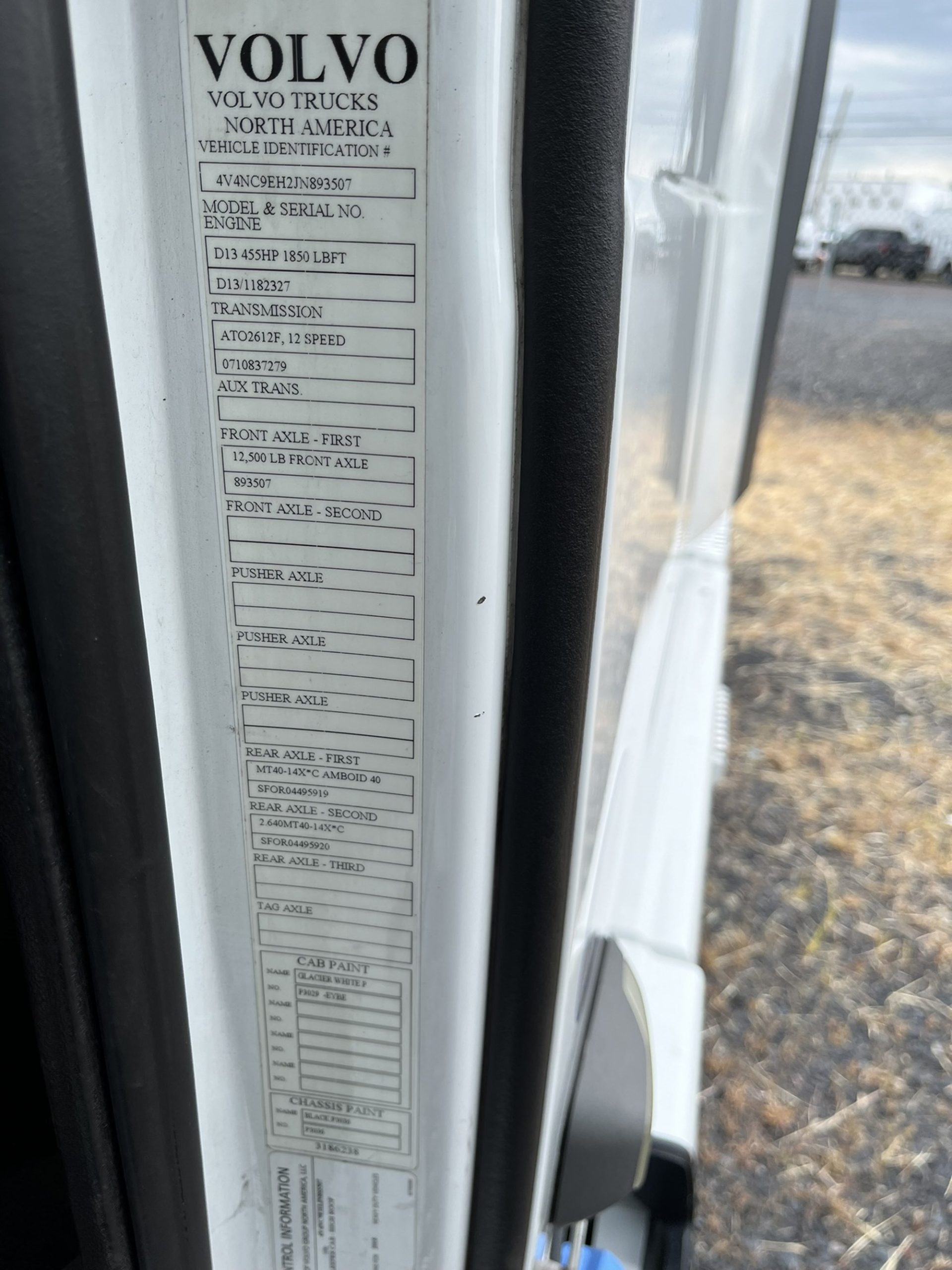 2018 VOLVO VNL64T670 1004326-10 2018 VOLVO VNL64T670 1004326-10