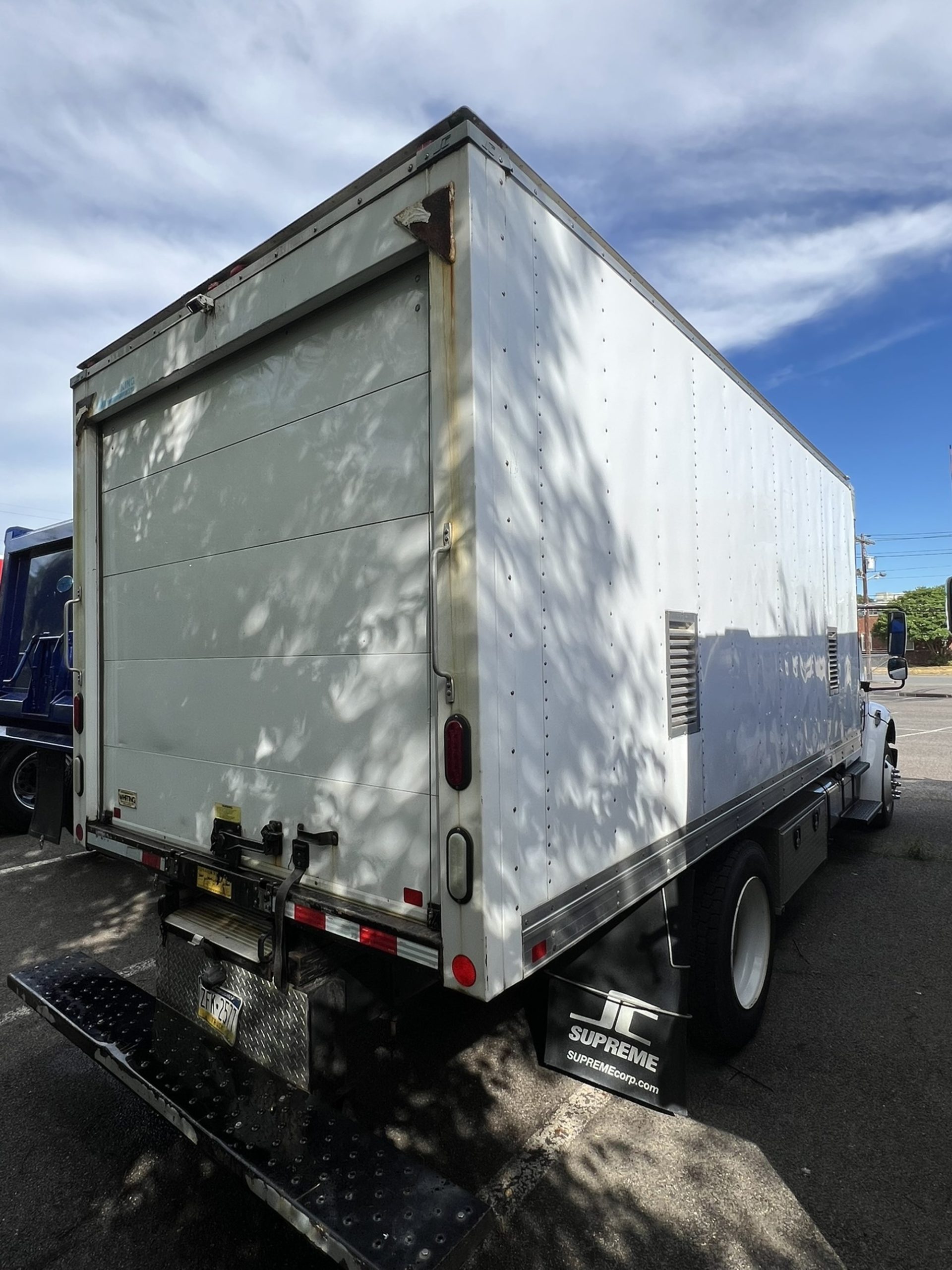 2015 Freightliner M2 1022834-03 2015 Freightliner M2 1022834-03