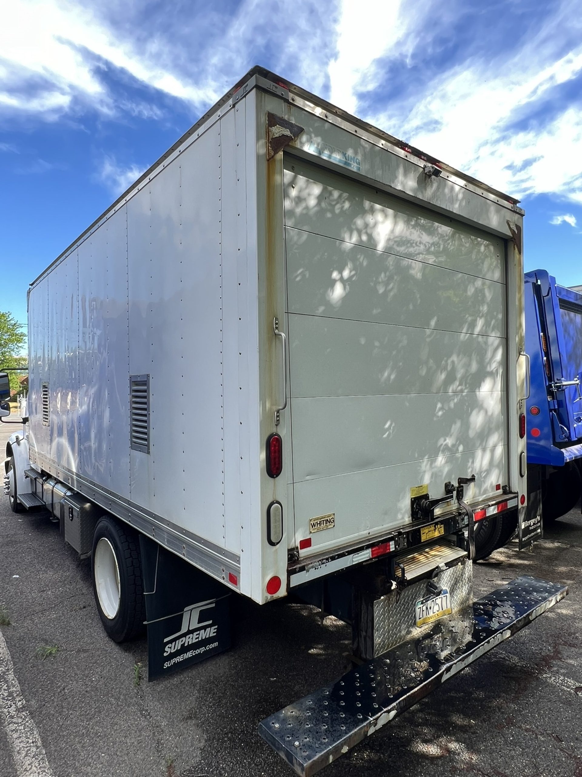 2015 Freightliner M2 1022834-04 2015 Freightliner M2 1022834-04