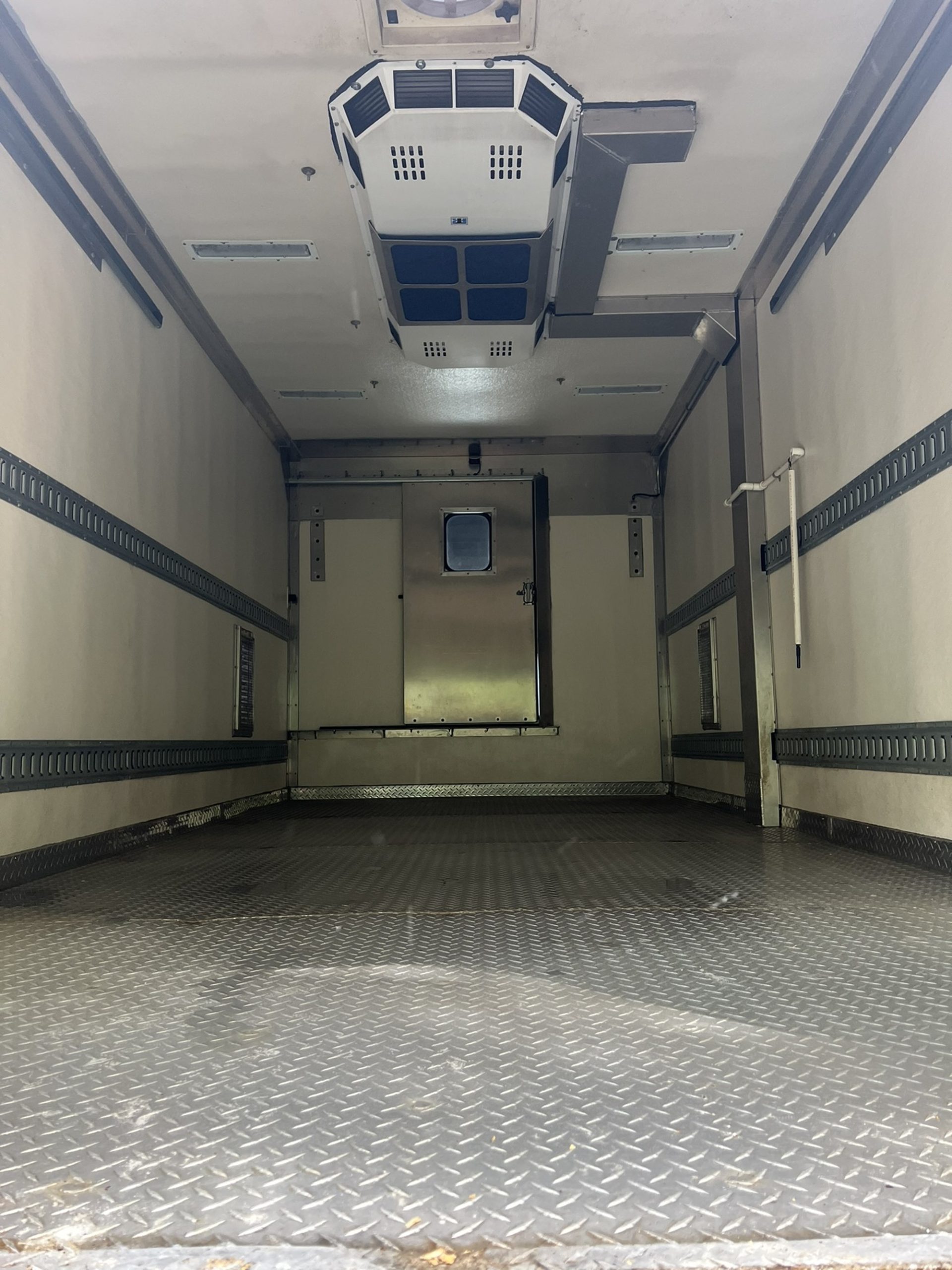 2015 Freightliner M2 1022834-05 2015 Freightliner M2 1022834-05