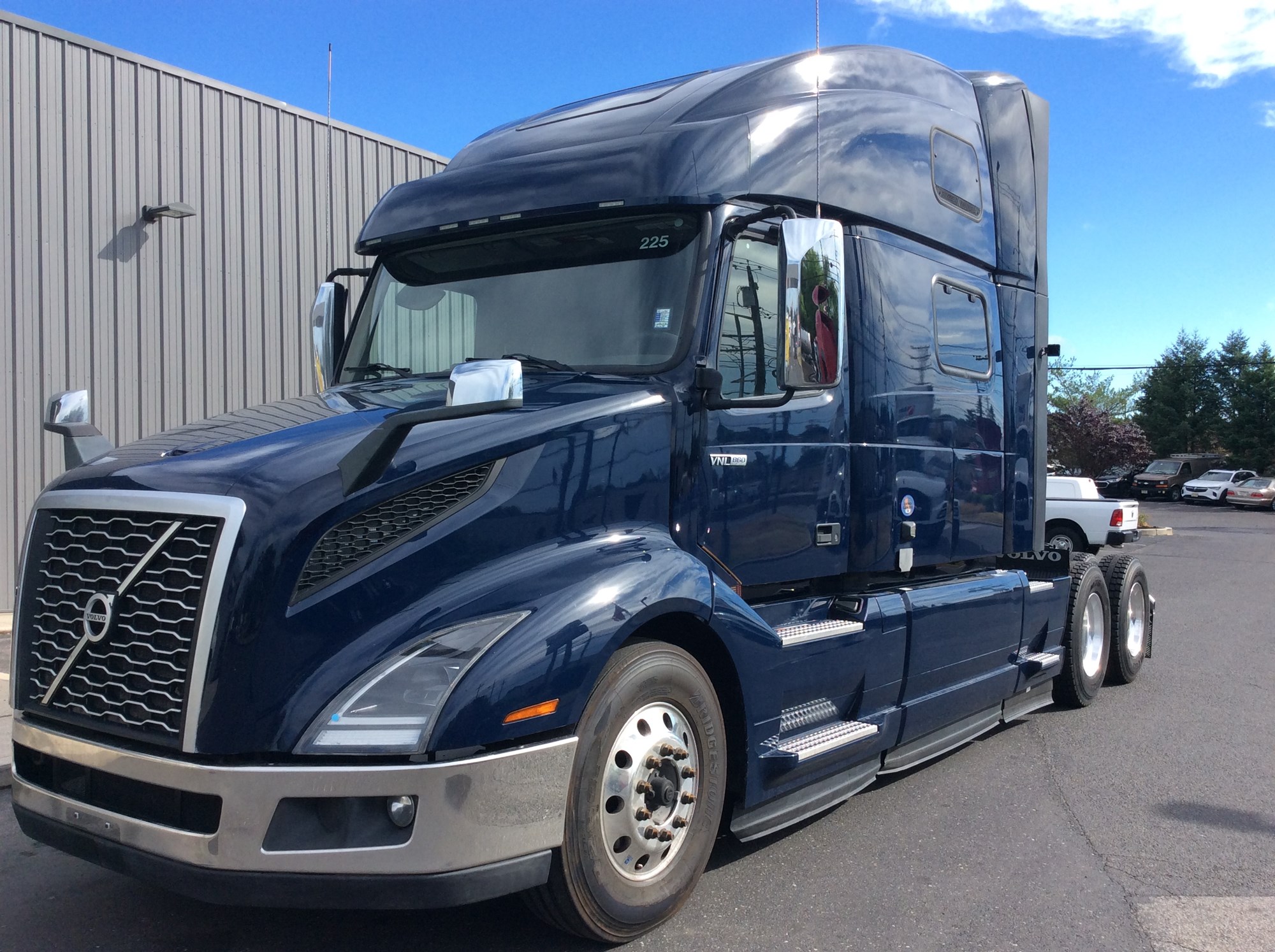 2021 Volvo VNL860 1167536-01 2021 Volvo VNL860 1167536-01