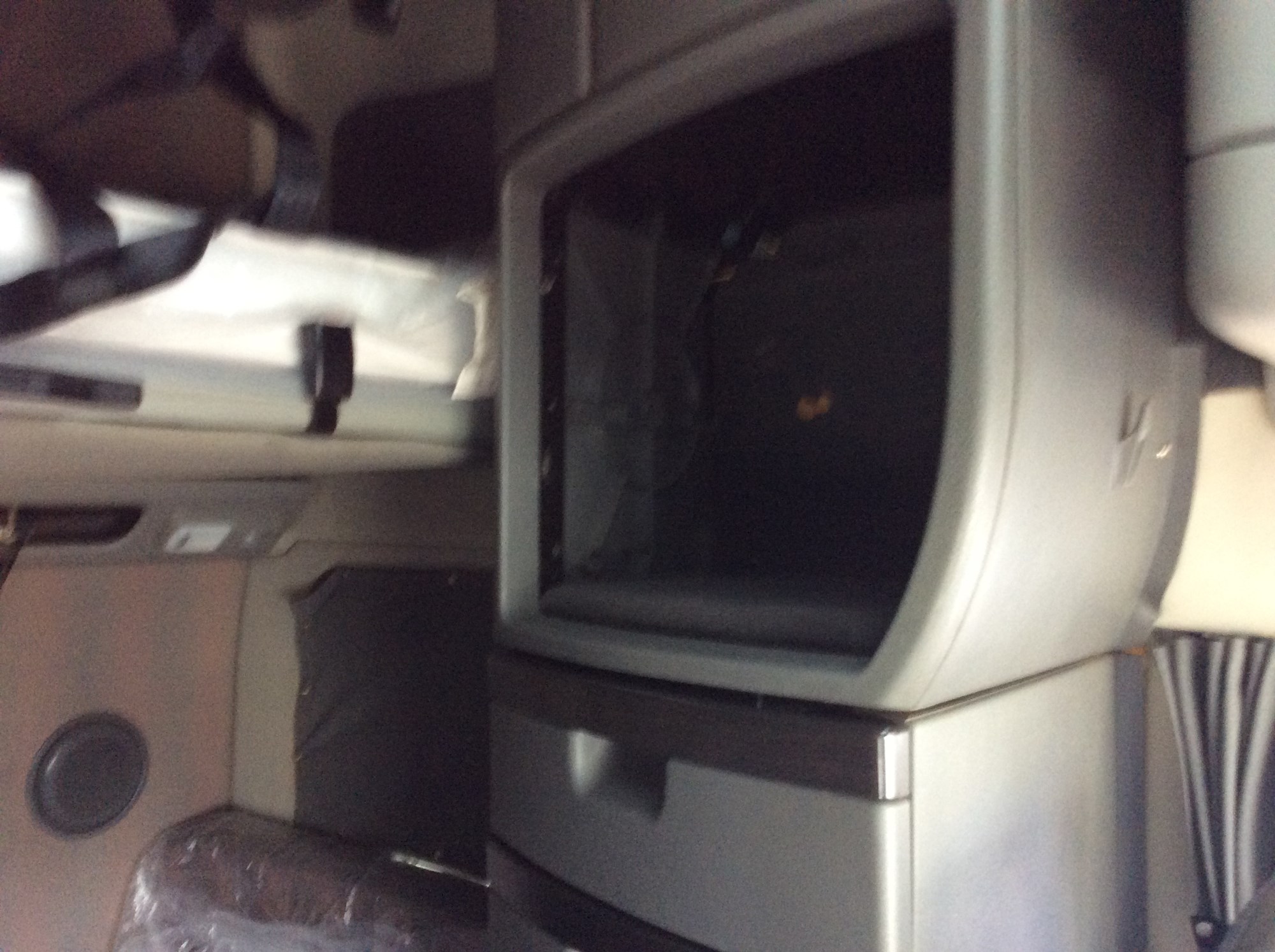 2021 Volvo VNL860 1167536-14 2021 Volvo VNL860 1167536-14