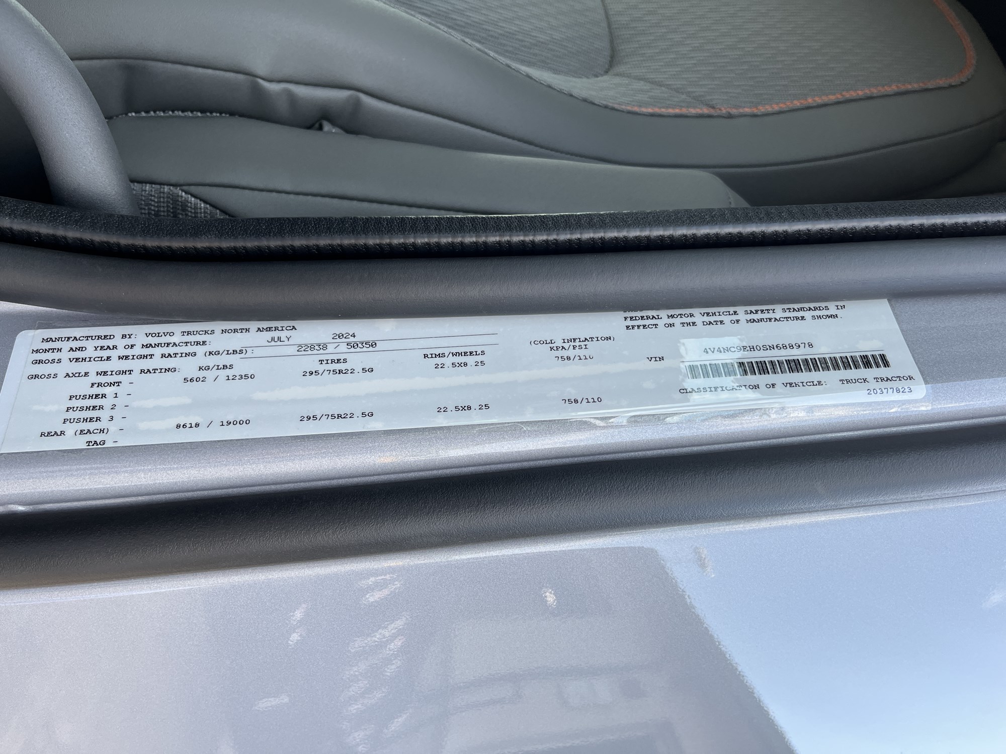 2025 Volvo VNL64T760 1015287-14 2025 Volvo VNL64T760 1015287-14