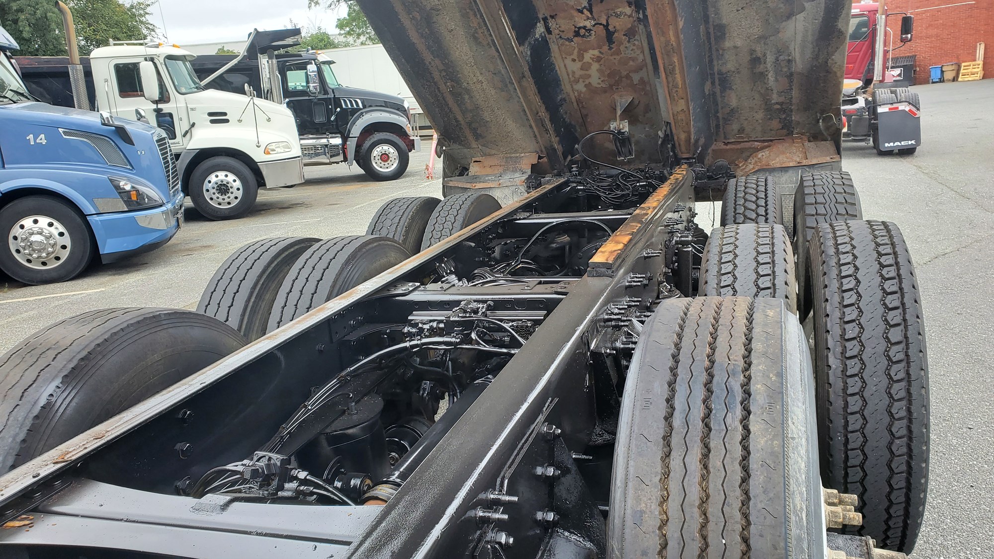 2017 MACK 700 1006759-11 2017 MACK 700 1006759-11