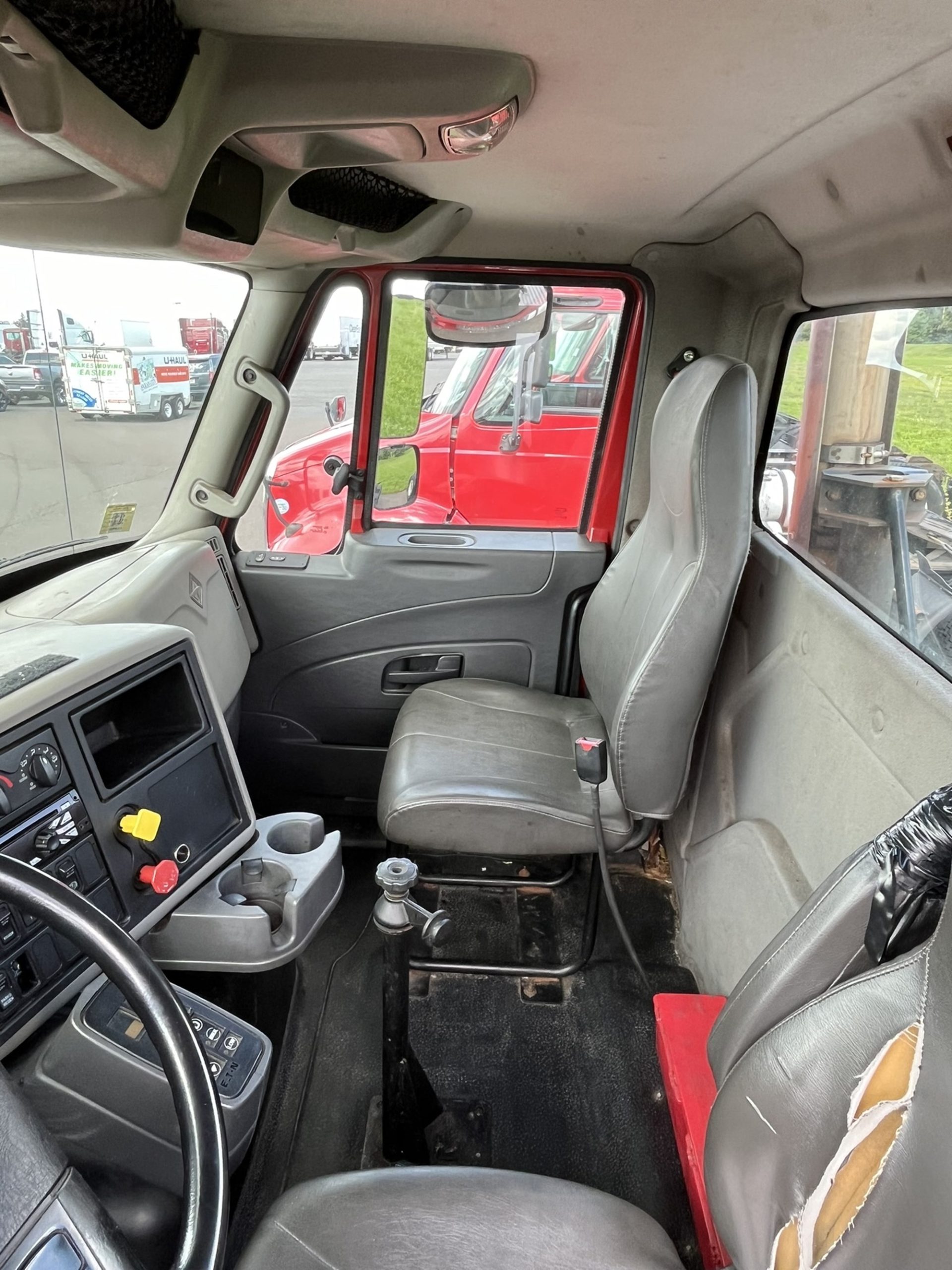 2017 International RA027 1039584-06 2017 International RA027 1039584-06