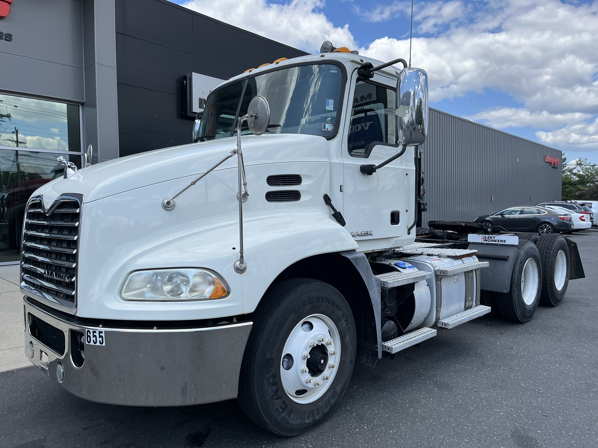 2016 MACK CXU613 1077943-01 2016 MACK CXU613 1077943-01