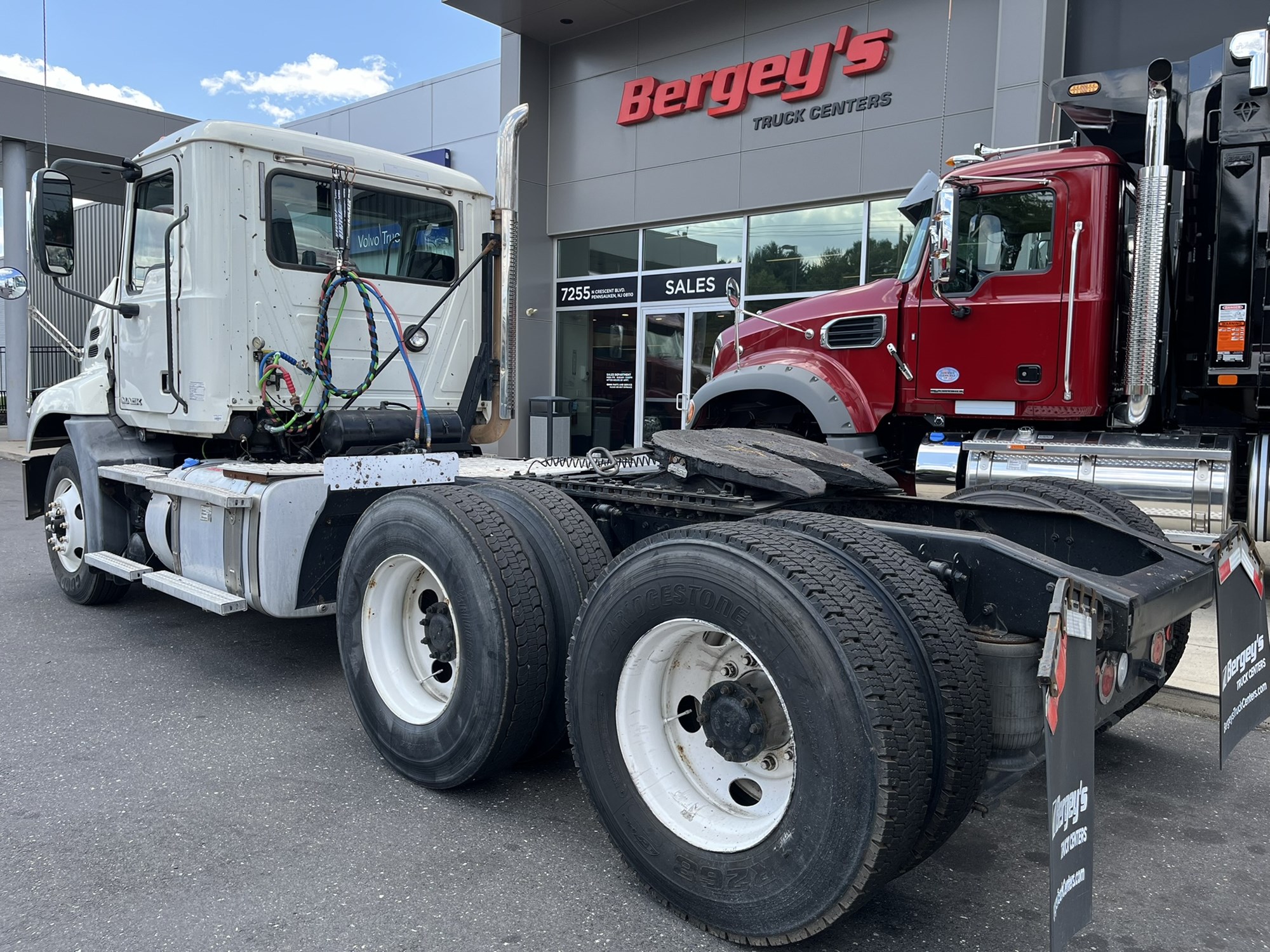 2016 MACK CXU613 1077943-04 2016 MACK CXU613 1077943-04