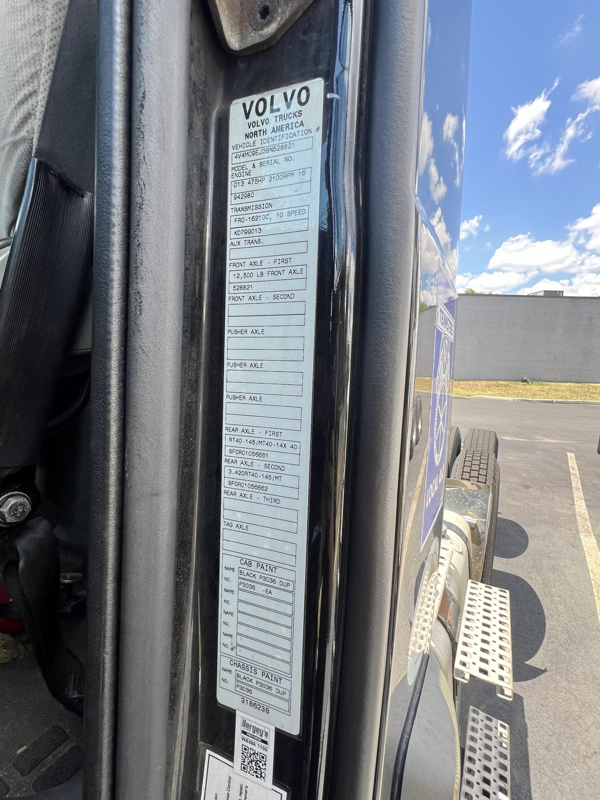 2011 VOLVO VNM64T 1001822-05 2011 VOLVO VNM64T 1001822-05