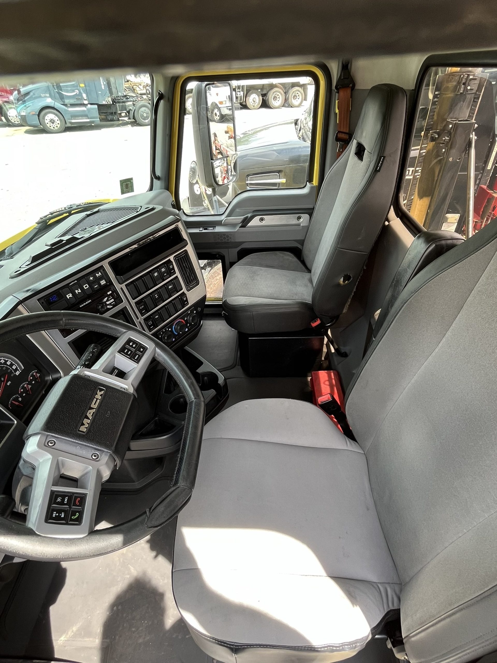 2020 Mack Anthem 1003729-07 2020 Mack Anthem 1003729-07