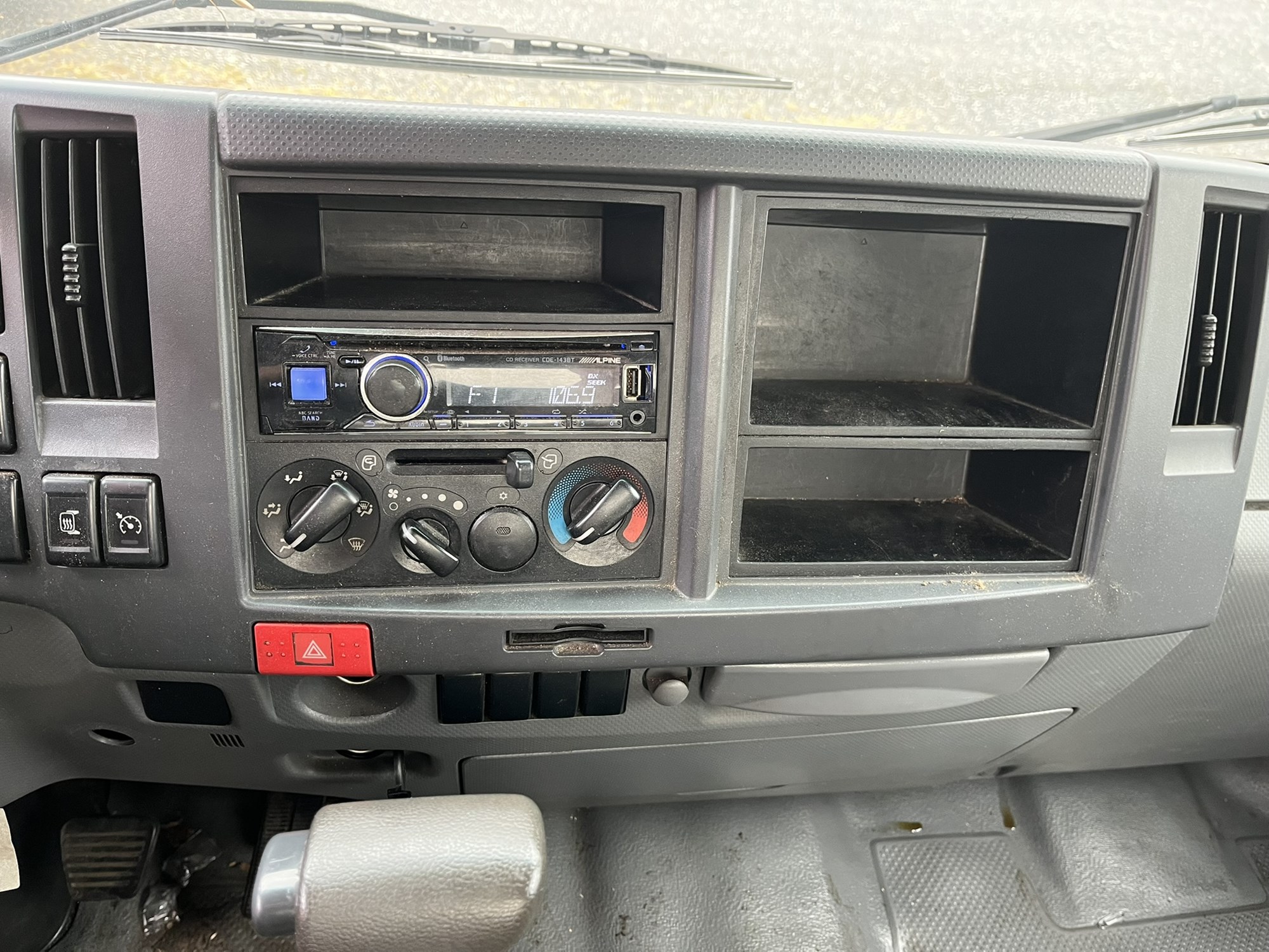 2015 ISUZU NPR HD GAS 1008320-06 2015 ISUZU NPR HD GAS 1008320-06