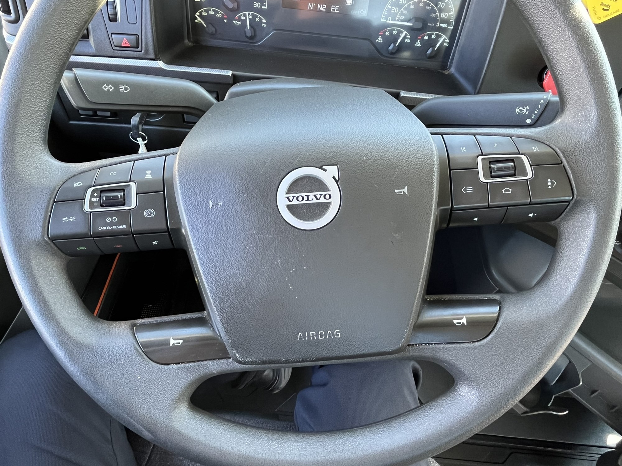 2024 Volvo VNR 1060450-06 2024 Volvo VNR 1060450-06