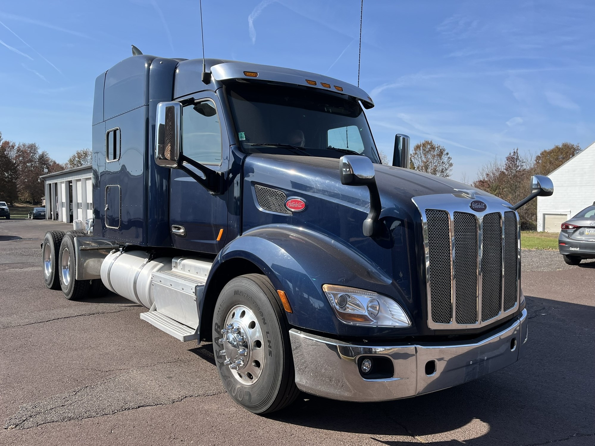 2016 PETERBILT 579 1001958-02 2016 PETERBILT 579 1001958-02