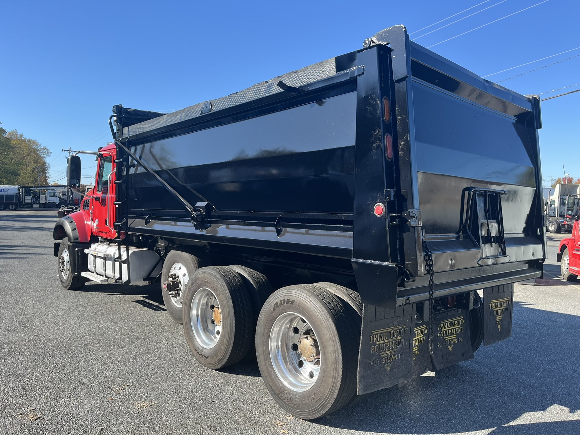 2019 MACK GR64 1052506-08 2019 MACK GR64 1052506-08